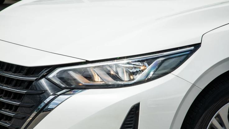 月销依旧“独领风骚”，1.6L动力，到底是谁还在支持日产轩逸？