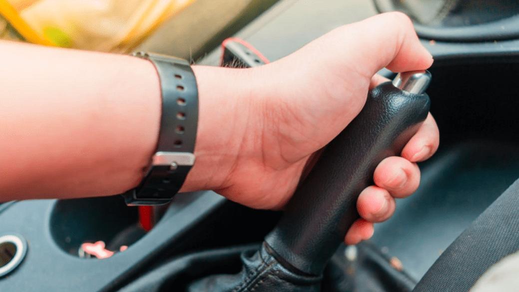 这三种驾驶习惯一定要改正，小心车子提前退休