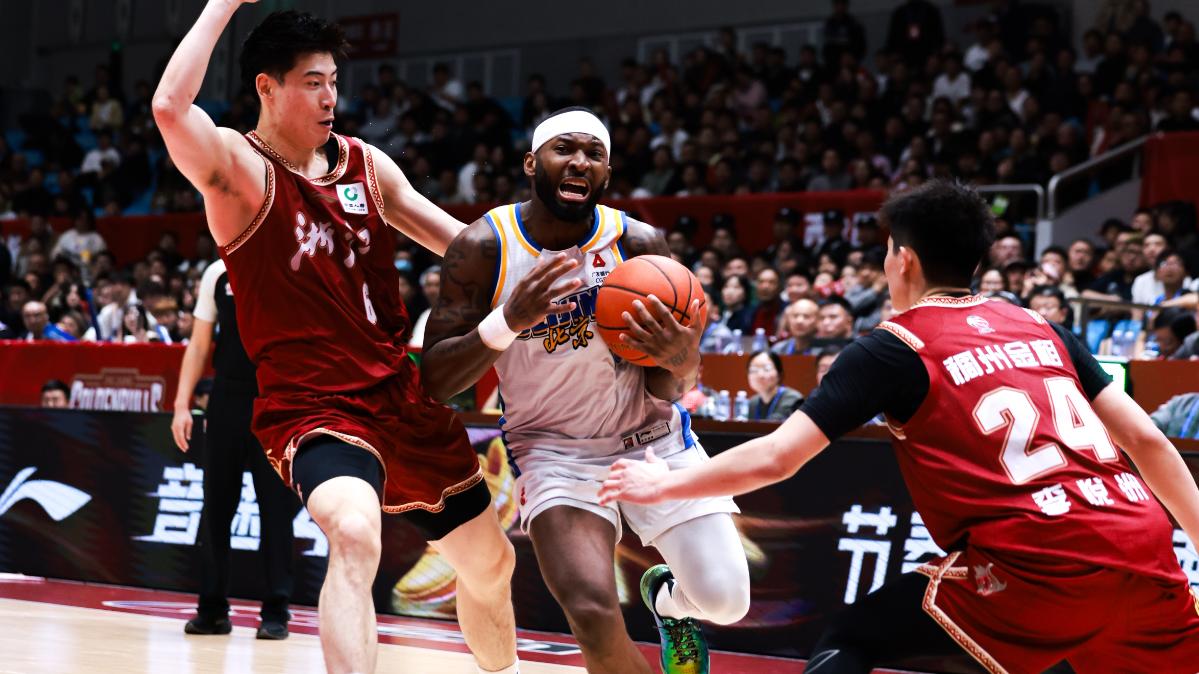 一场15分惨败让季后赛格局变天！广东前3稳了，而辽宁冲8却更难了