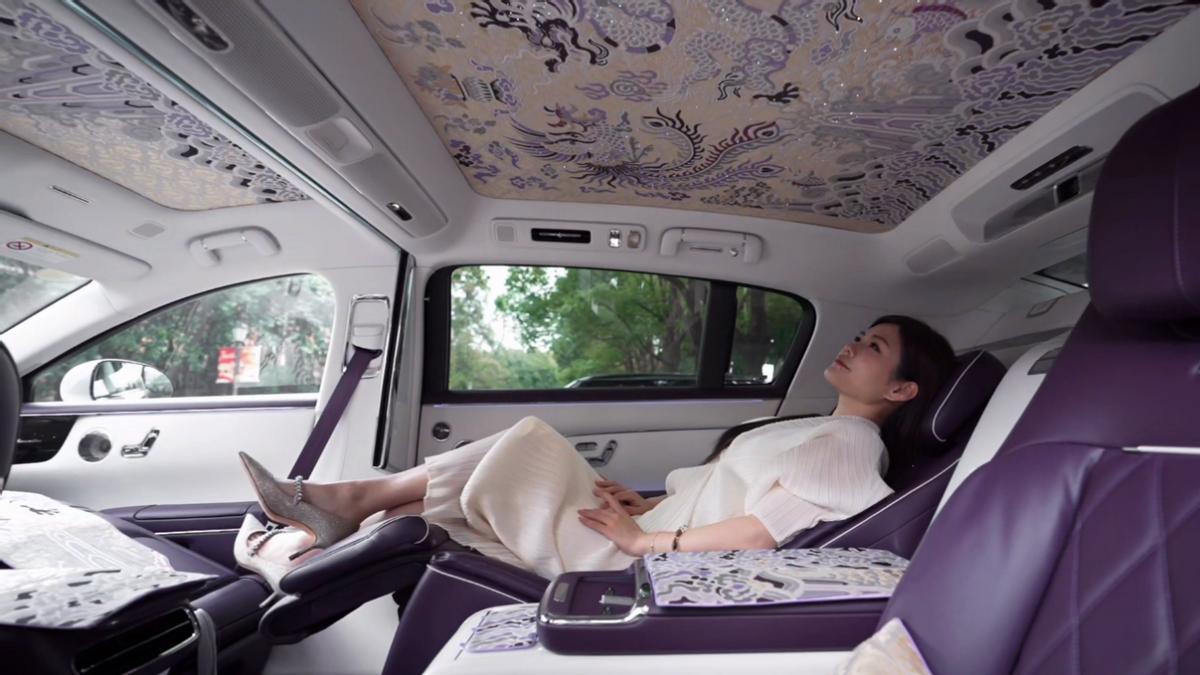 耗时3个月集结数位非物质文化遗产传承人，尊界车主把皇家云锦织进了星空顶