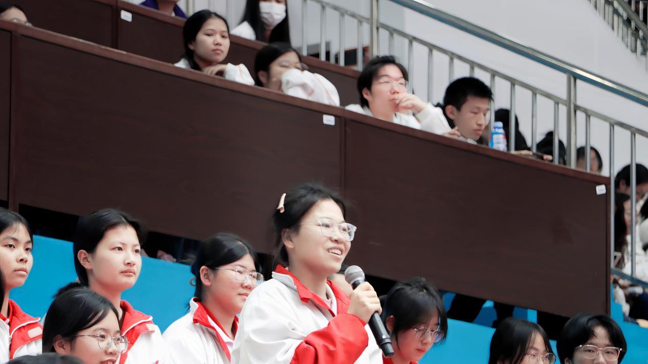 传承红色基因 赓续红色血脉——韶关学院举行千名师生成长论坛