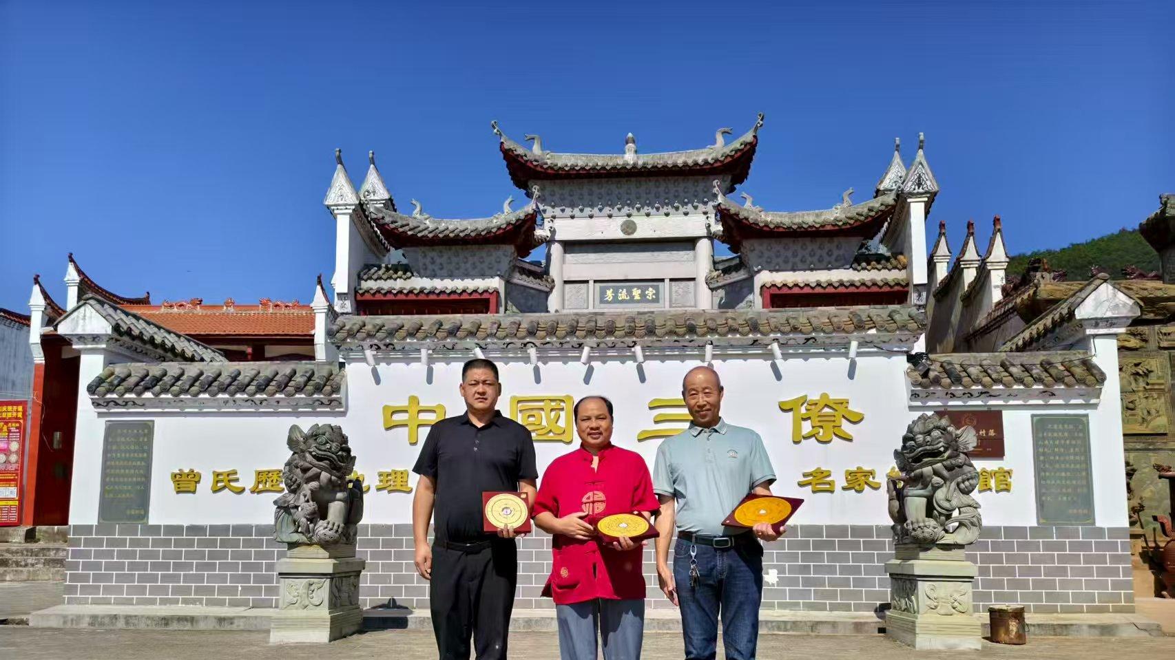 黄孙文老师揭秘沙发风水：靠墙摆有靠山，U 形布局聚财旺家