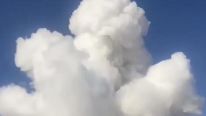 包头工厂爆炸背后：生命至上的救援与平安的期盼