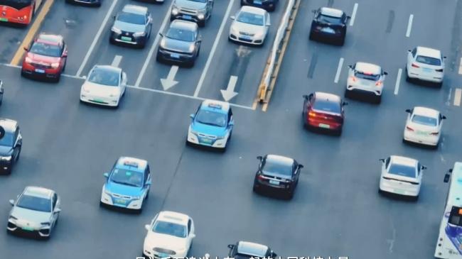 解读新华社鸿蒙生态伙伴采访片：读懂鸿蒙生态里的“共生逻辑”