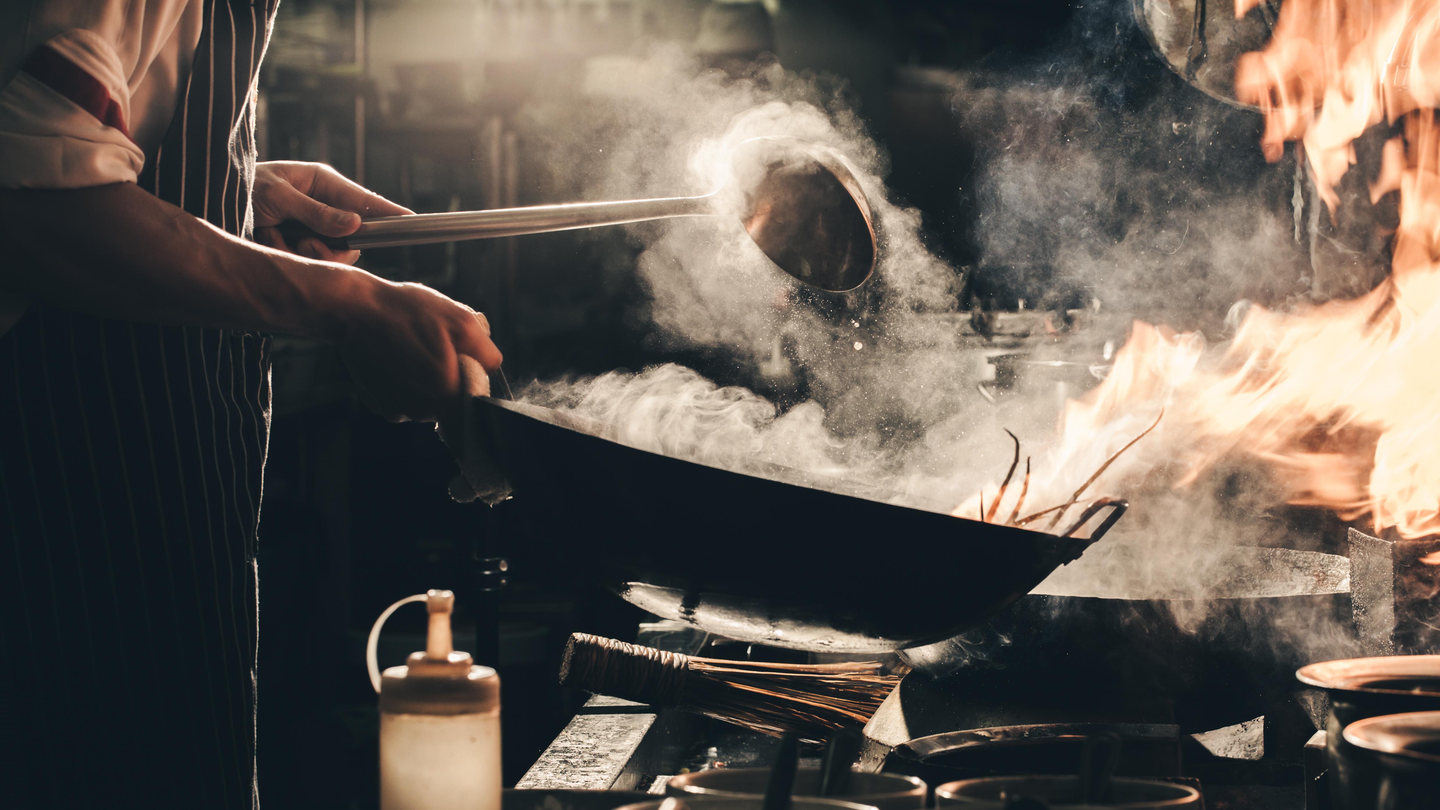 上海中餐厨师长/行政总厨招聘指南：高端餐饮与连锁门店怎么选