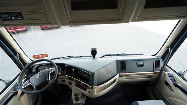 四大硬核实力加持！乘龙H5超轻版纯电牵引车领跑资源运输