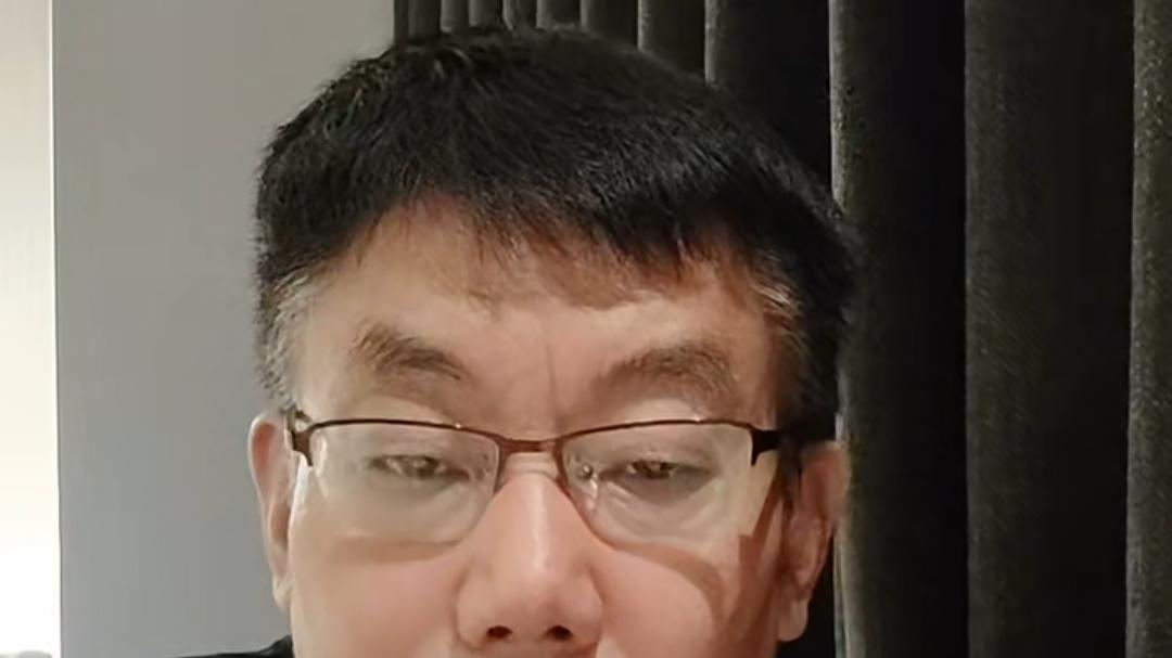 孙颖莎最大的竞争对手，是王曼昱，贺晓龙认为她不会被蒯曼替代