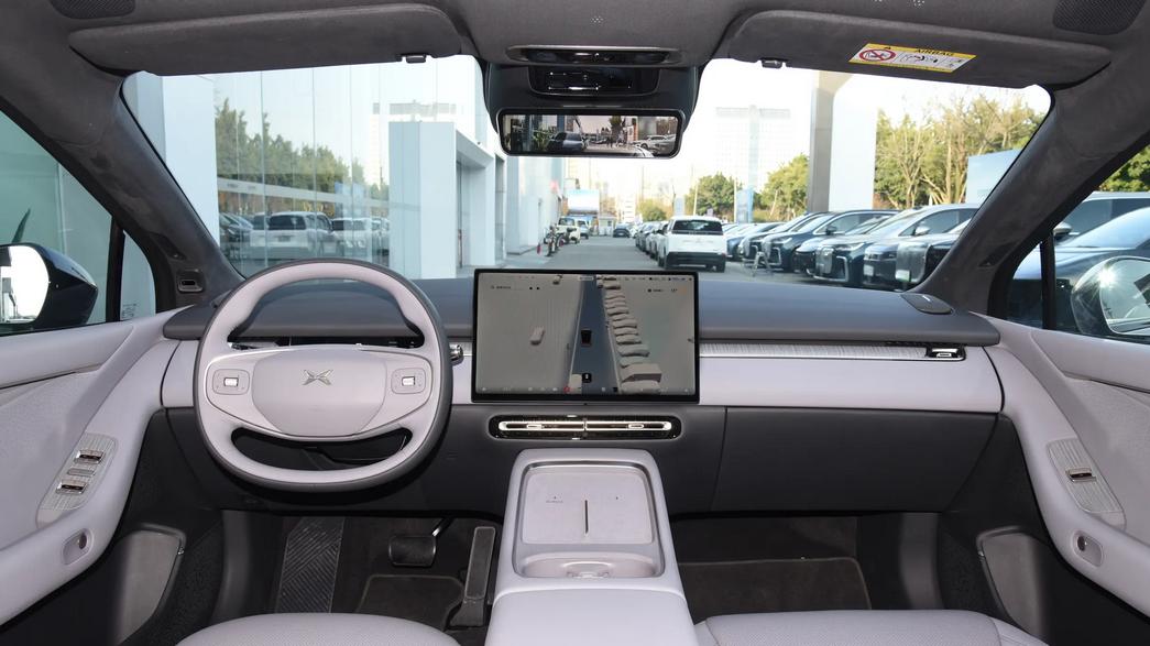 18.68万元起，可加油的“小鹏”车，小鹏P7+增程版上市