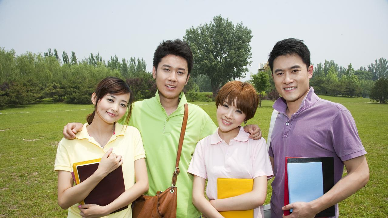 借钱的邻居，和她 “高大上” 的女儿