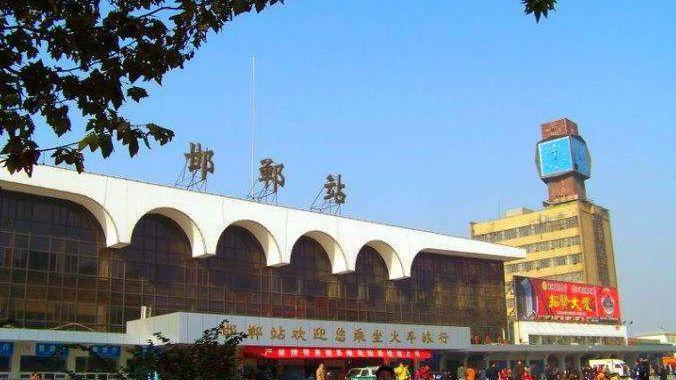 涉嫌性侵15岁女生：不仅要追究其刑事责任，更要查他咋成了校领导