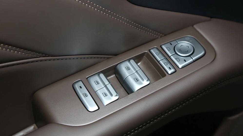 传统大气外观，搭配500km续航，这款紧凑型SUV怎么样？