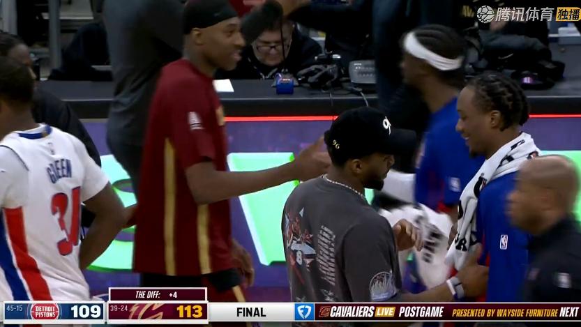 掀翻东部第一！哈登18+6+7，赛后哈登先一步退场，米切尔走入场内
