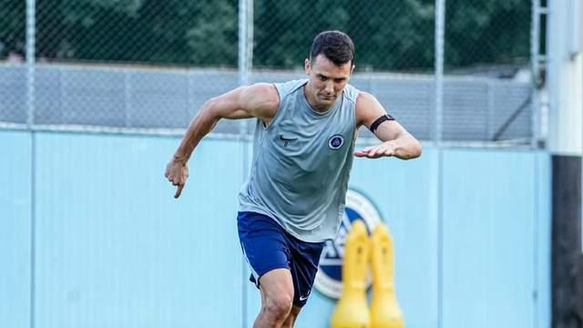 帅惟浩没报名，成都蓉城完全体阵容出战，茹萨PK周定洋 新帅争首胜