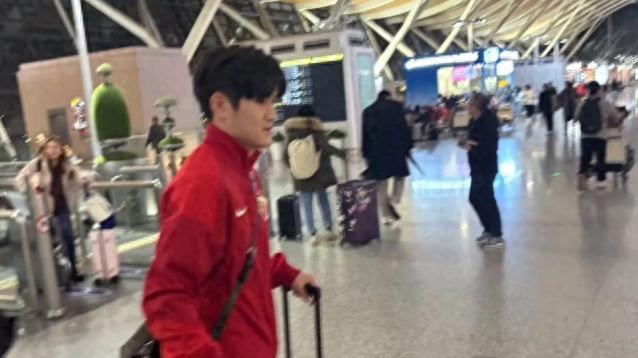 刘祝润去留难定，大连英博一心想留却要看海港眼色，海港应学会放手