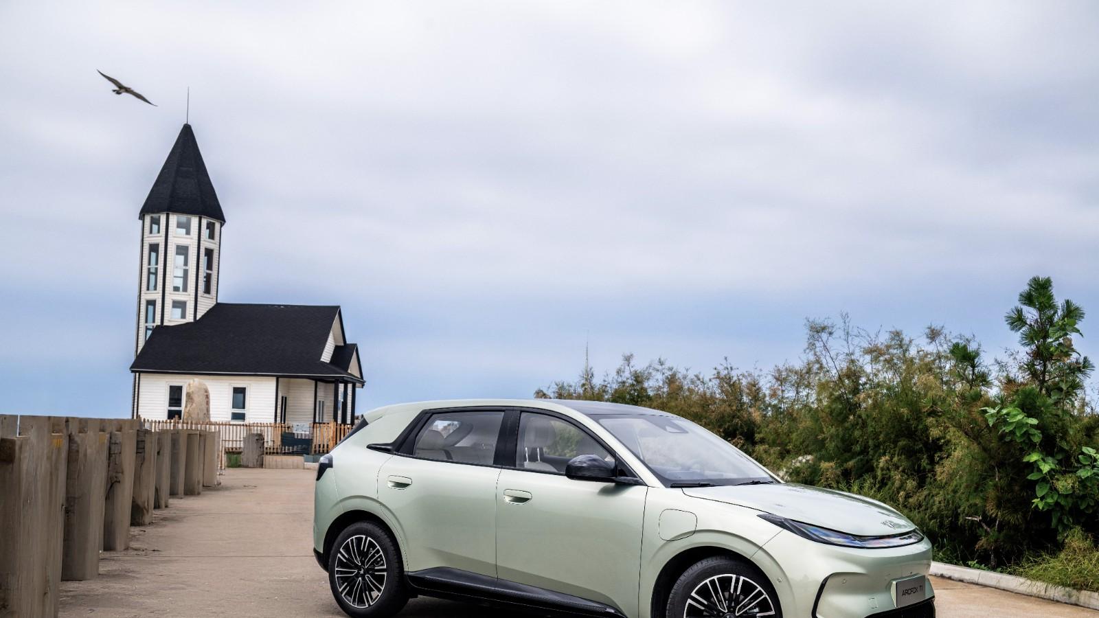 家庭出行神器！极狐T1交付忙不停