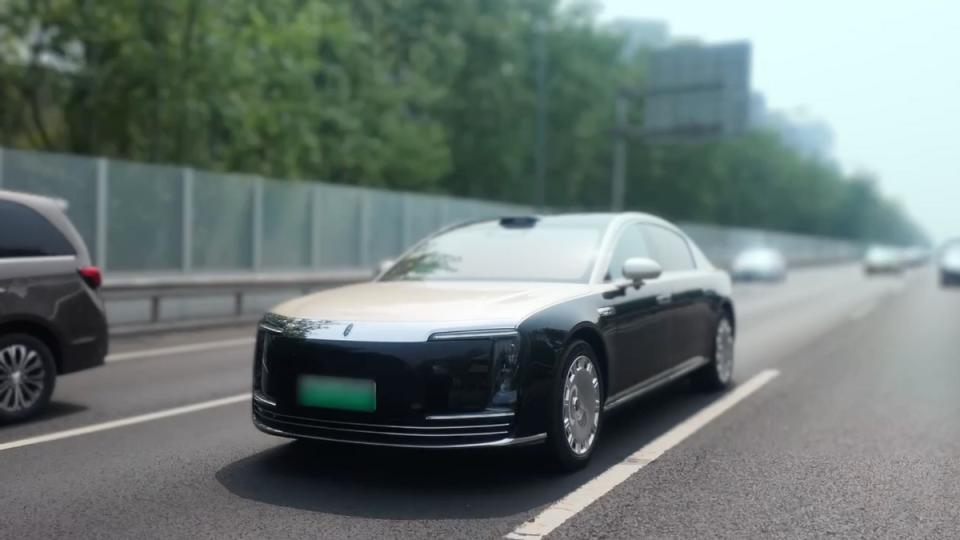 窦骁×尊界S800出行Vlog出圈，896线激光雷达+华为智驾太能打