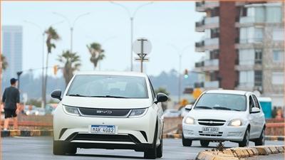 中国电动汽车海外热度持续攀升