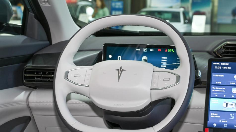 跟华为没有关系，示界06产品力一般，沿袭法系操控魅力