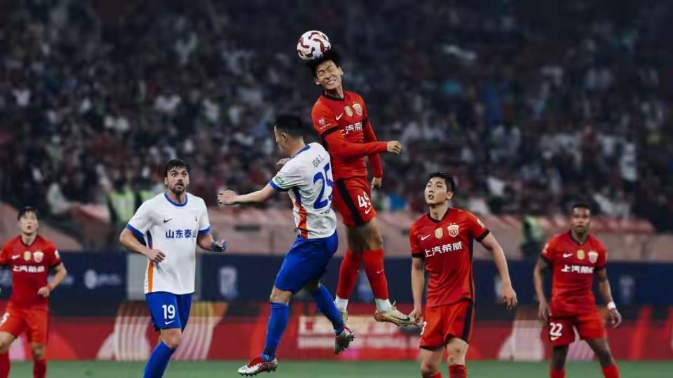 20岁新星接近留洋，比王钰栋还受欢迎，已收到德甲报价，土超豪门也对其虎视眈眈