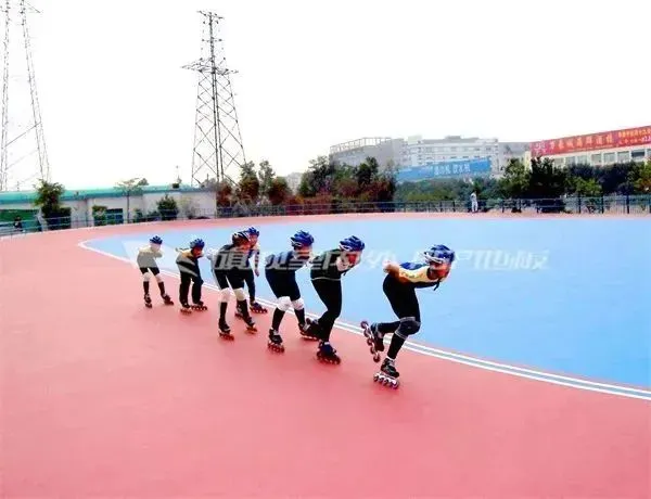 专业轮滑地板实测｜防滑 + 耐磨双在线