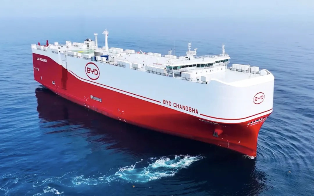 年度榜单出炉，比亚迪交出2025年中国车市亮眼成绩单