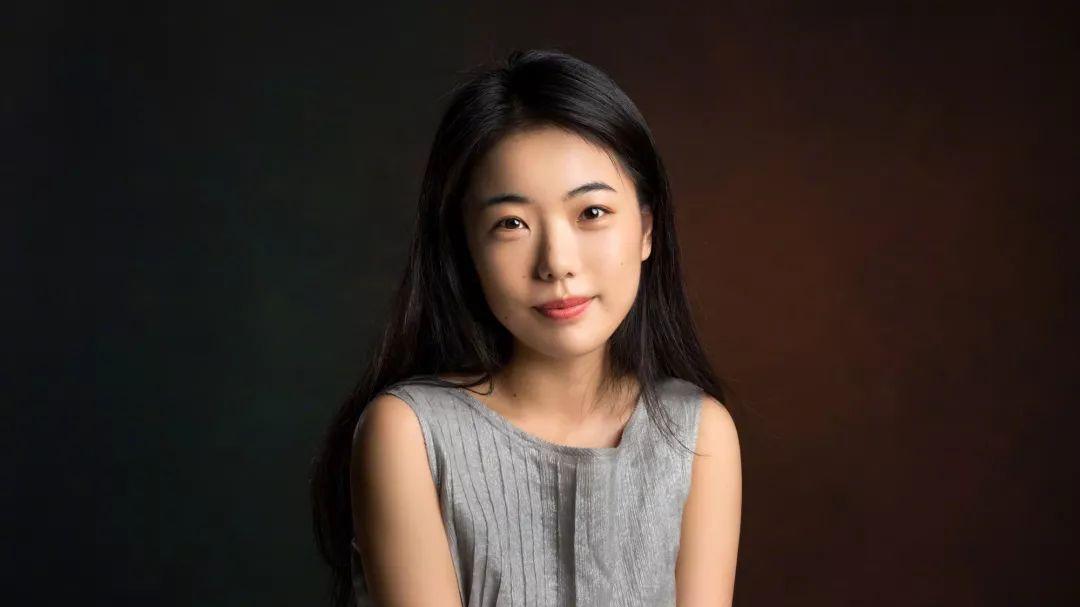 人民大学为何不出来说话，反而任由蒋方舟和清华教授隔空打嘴仗？