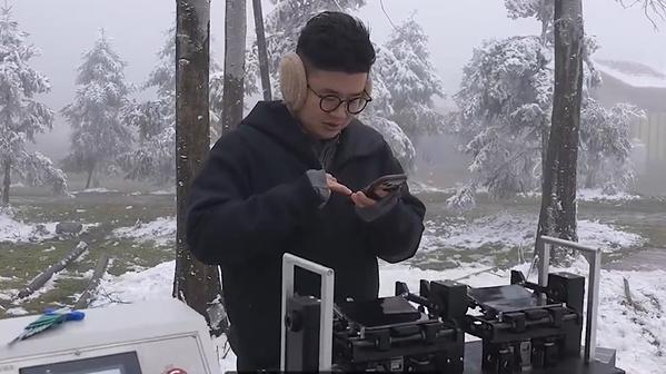 苹果抄作业慢一步？Find N6黑绷带玻璃甩开一个世代