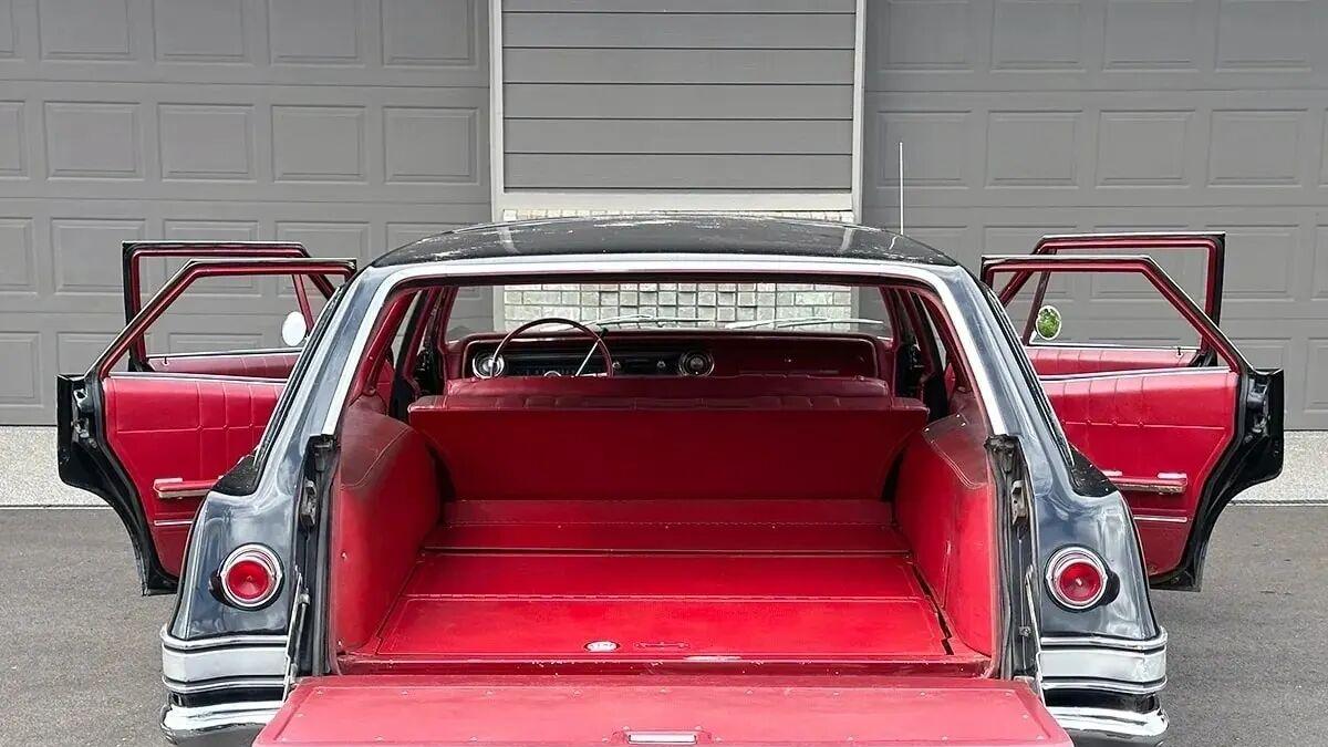 汽修老板的珍藏！全美仅82台的1965年英帕拉409旅行车封存42年寻买家