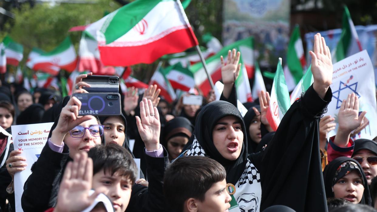 停火、谈判、通航，“最后期限”之际的伊朗战事最新进展