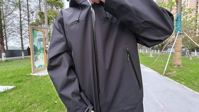 罕见平价专业单冲！VBREX冲锋衣测评：重装7防冲锋衣，不搞三合一