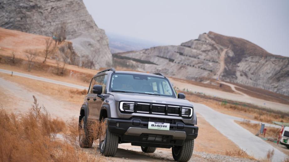 ​新手越野福音？BJ40增程元境智行版或成“入门神器”