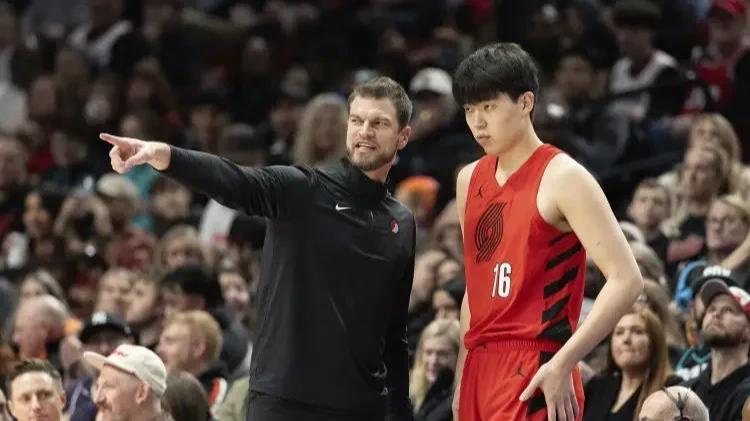 杨瀚森上场！开拓者132-116大胜湖人，夏普25+3+4，克林根18+11+4