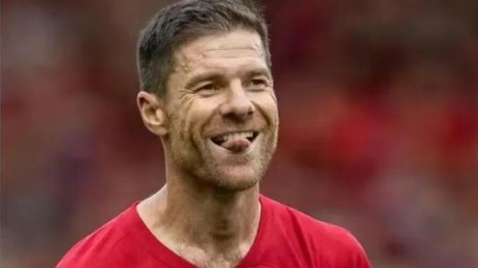 经纪人一锤定音！阿隆索回归利物浦？双方并未达成任何协议