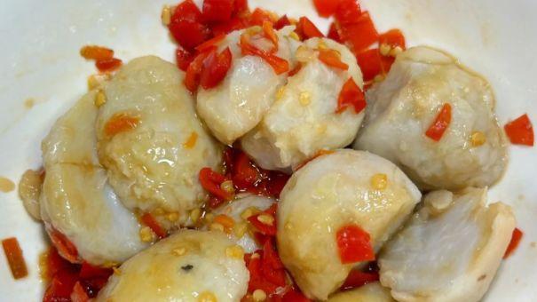 一口剁椒蒸芋艿，尝尽湘味鲜辣柔