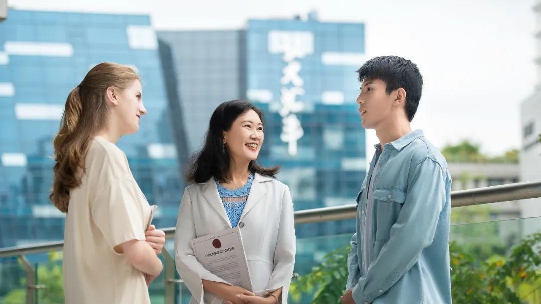 开放式关系：是解放天性还是高级的逃避？心理学视角下的边界探讨