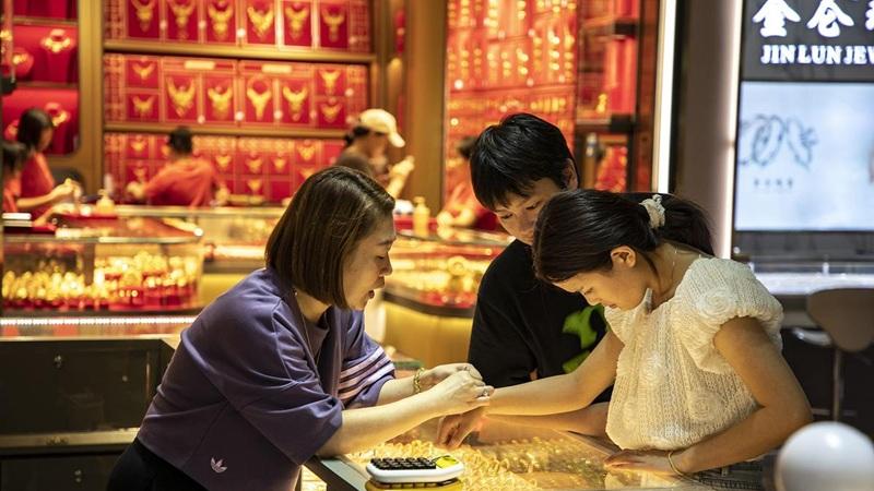 杀人犯顺利销赃，上海黄金协会怒发监管函