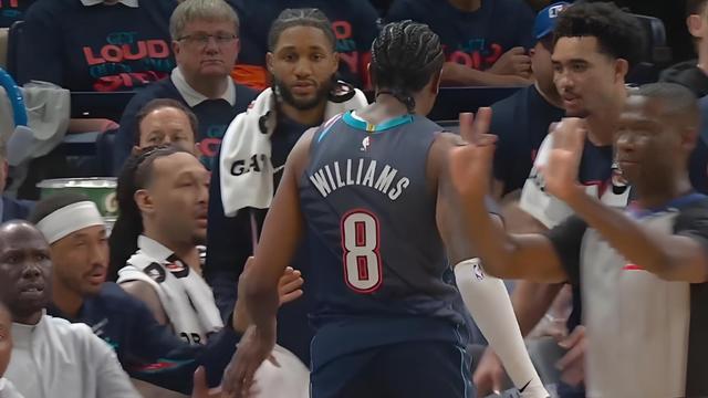 2: 0后暴雷！两大主将带伤！赢球夜，卫冕危机来了？