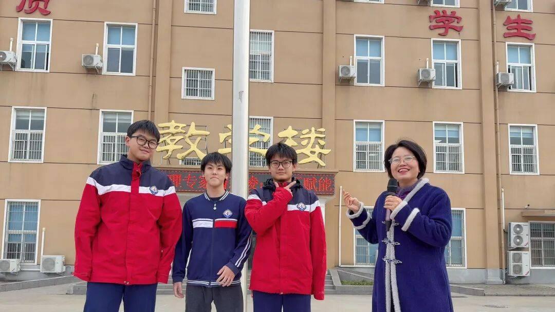 减压赋能冲刺高考 河南心灵青少年心理健康研究院专家进校园专题讲座