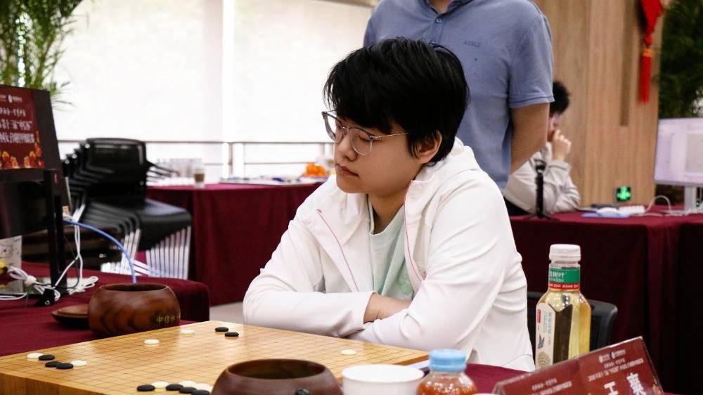 潍坊围棋职业队出征杭州 围丙联赛首战衢州队