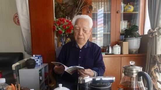 常保记：白发学童终不悔 诗书画印写平生