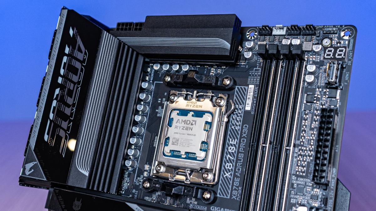 技嘉X870E X3D电竞雕主板：释放X3D性能的黄金拍档