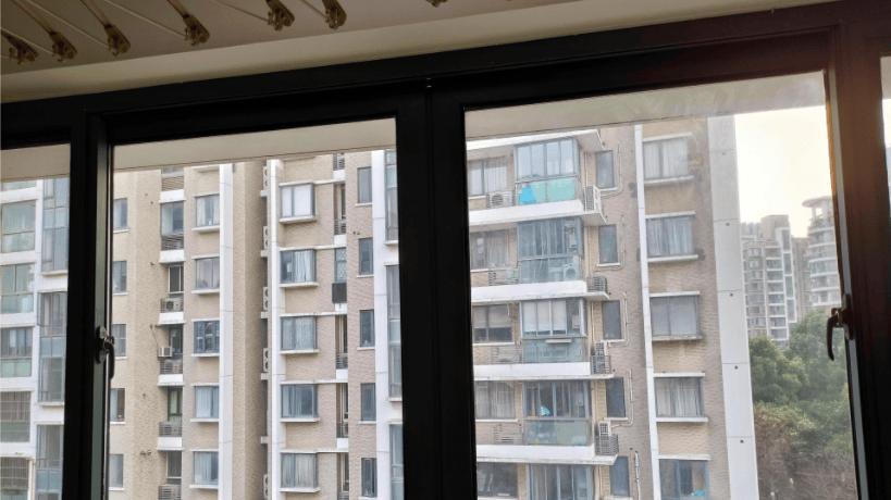 擦窗机器人怎么选？2026年度新品擦窗机器人排行榜TOP10推荐！解放双手的窗户清洁神器哪家强？一篇