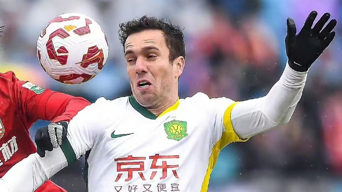 国足集训名单出炉：归化1人+3名新人+4位门将