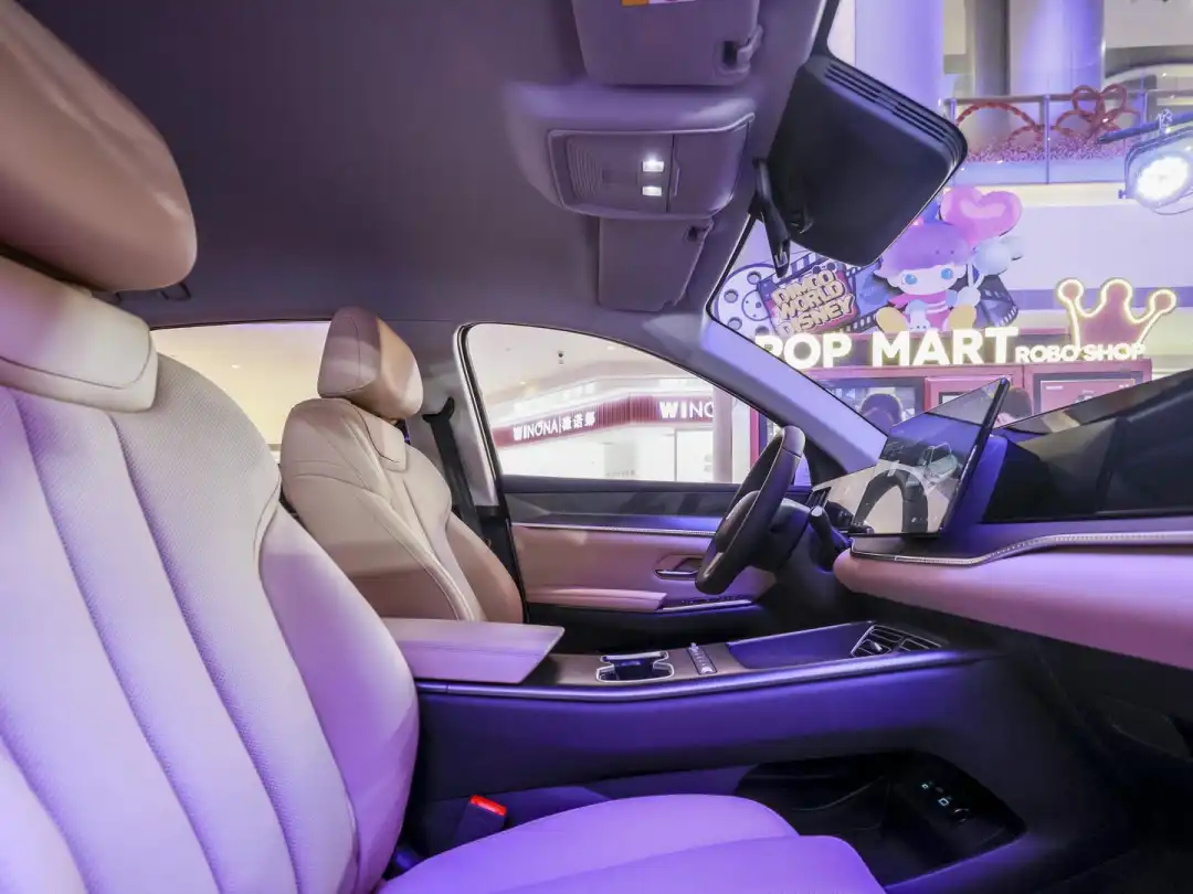 8万级起的长续航插混 比亚迪秦宋新车成都上市