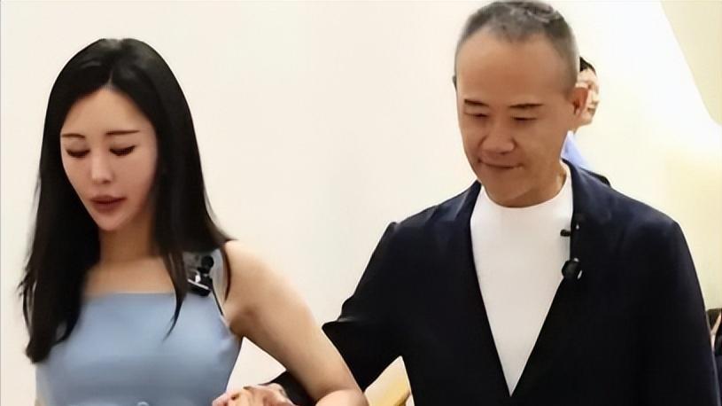 删合影、不耐烦？被传婚变的田朴珺，背后真相耐人寻味