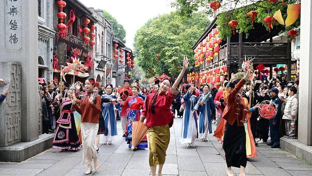 “家门口旅游”火了，难的是持久火爆