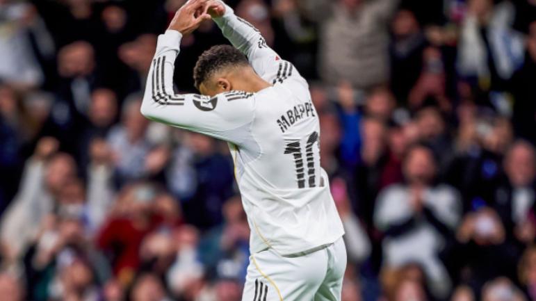 姆巴佩复出战巴萨，不怕皇马输，是怕赢球时没自己