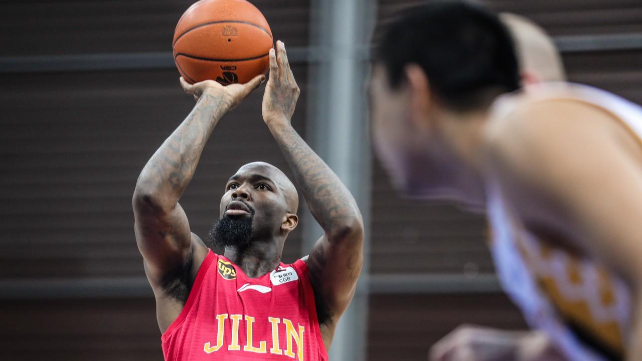 这位要回来了，我们山西男篮是不是可以考虑一下呢？