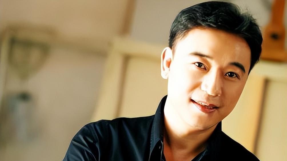 大器晚成的张晞临，娶小10岁娇妻，51岁得2胎，现要为娃拼到70岁