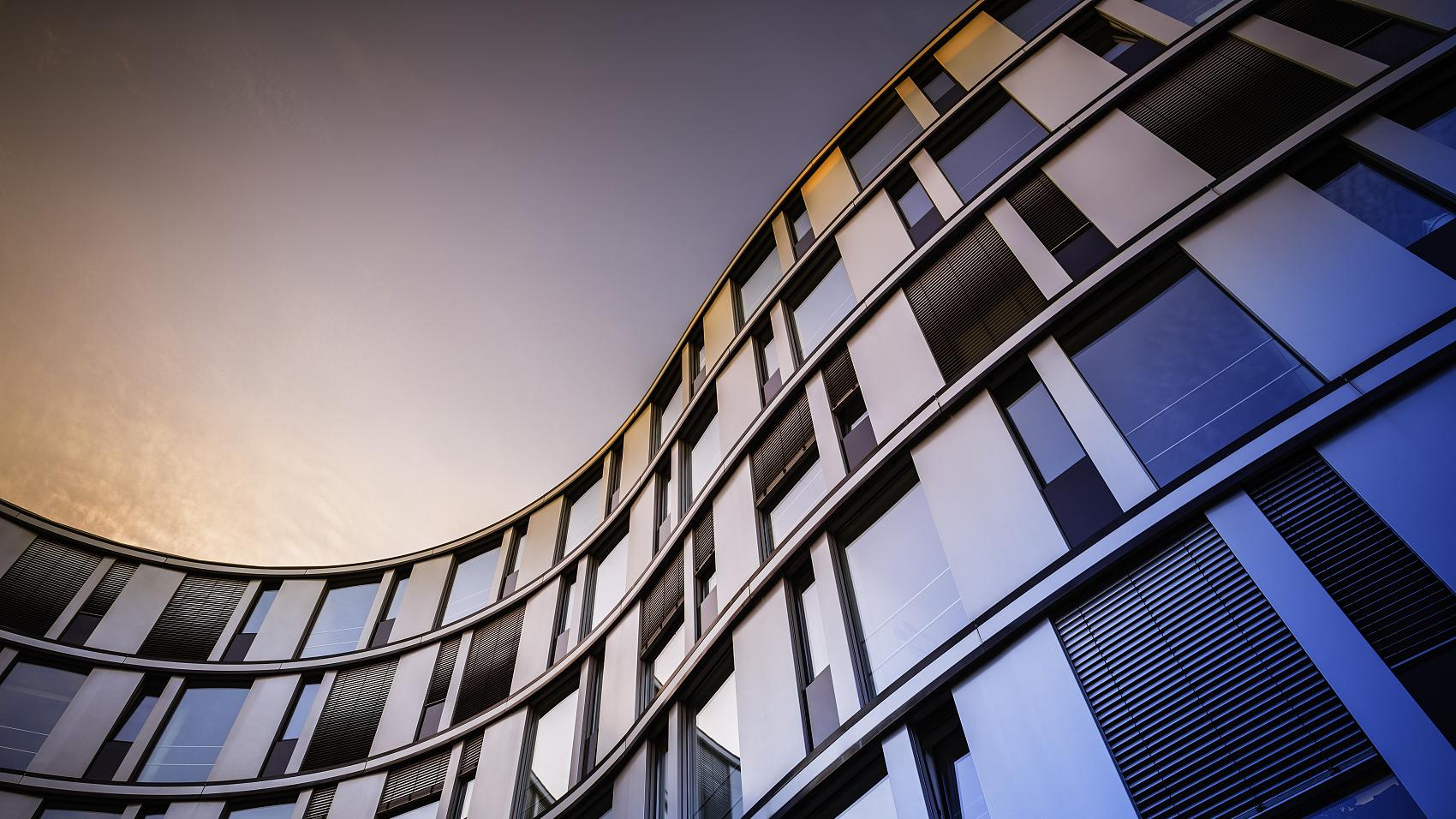 劳务派遣用工和劳务外包的区别是什么？